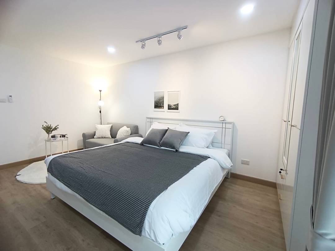 The Hillpark Condominium 1